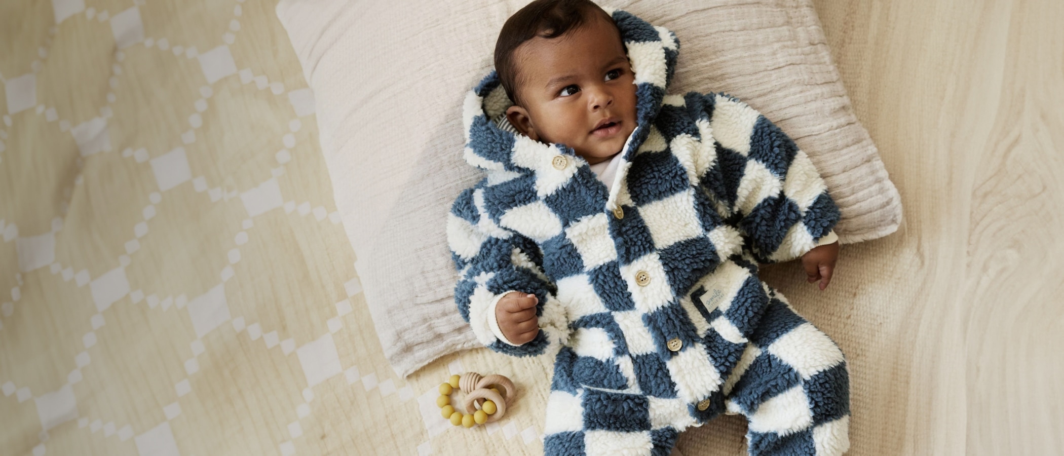 سترات برامسوت وملابس الأطفال الرضع