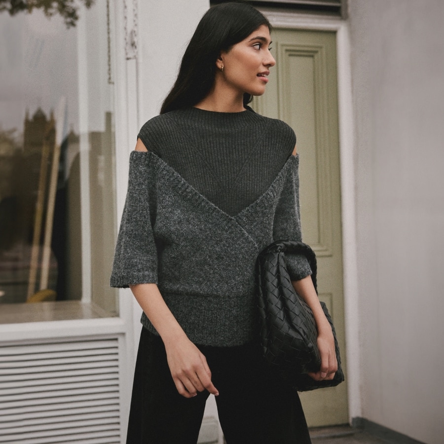 ملابس محبوكة