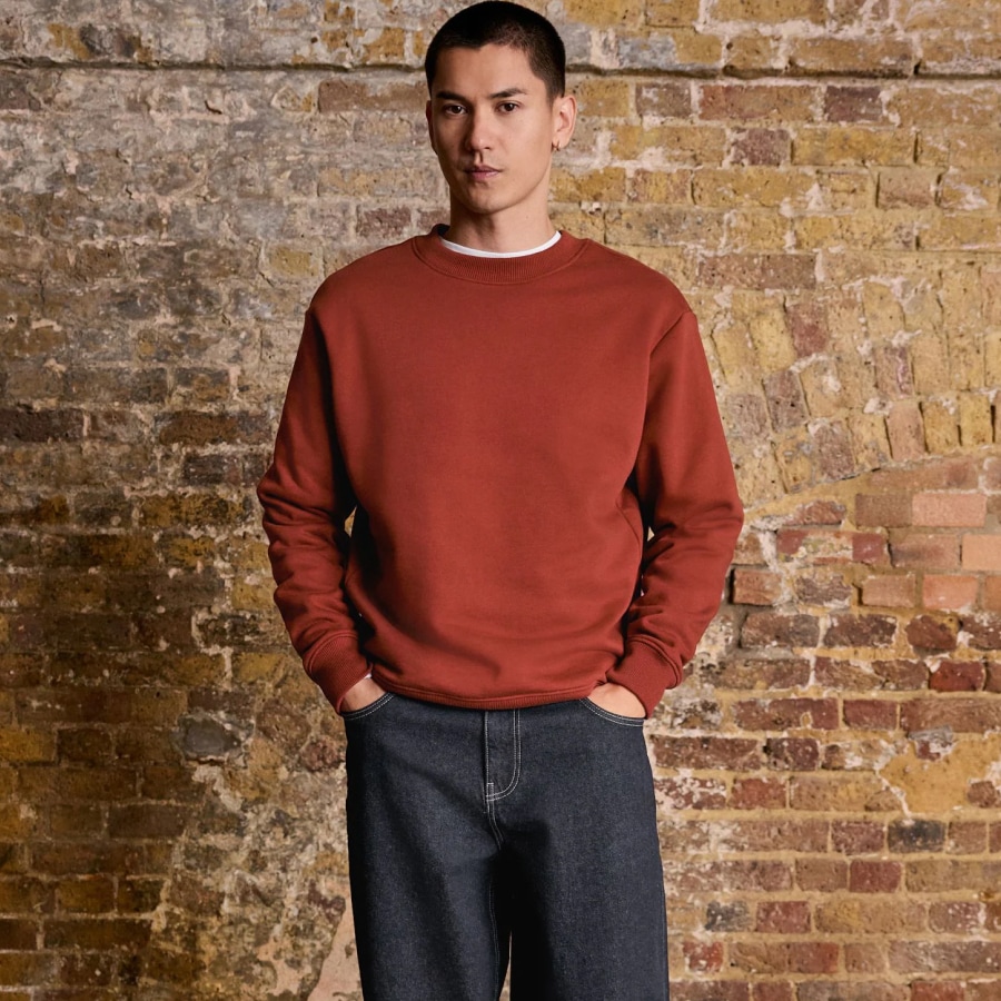 سويت شيرتات وكنزات بغطاء رأس رجالي