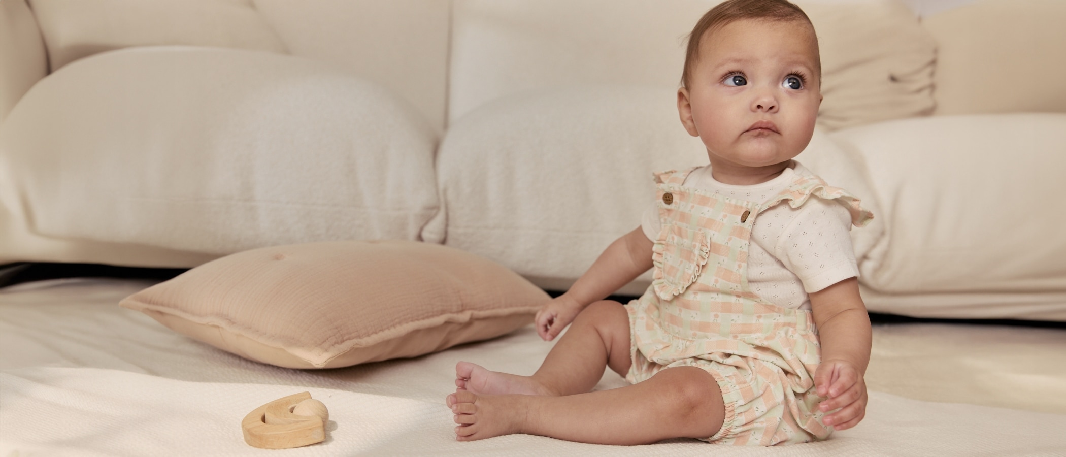 ملابس البيبي