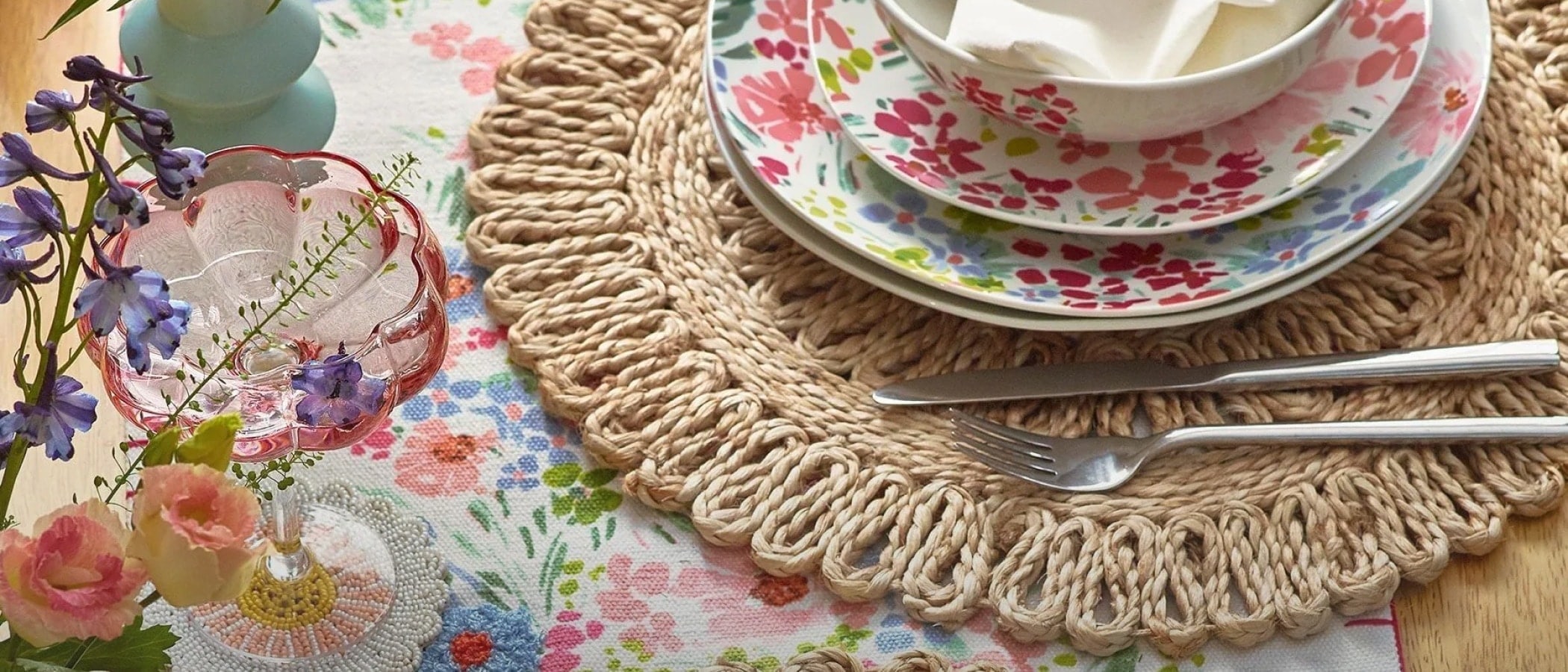 تناول الطعام في المنزل